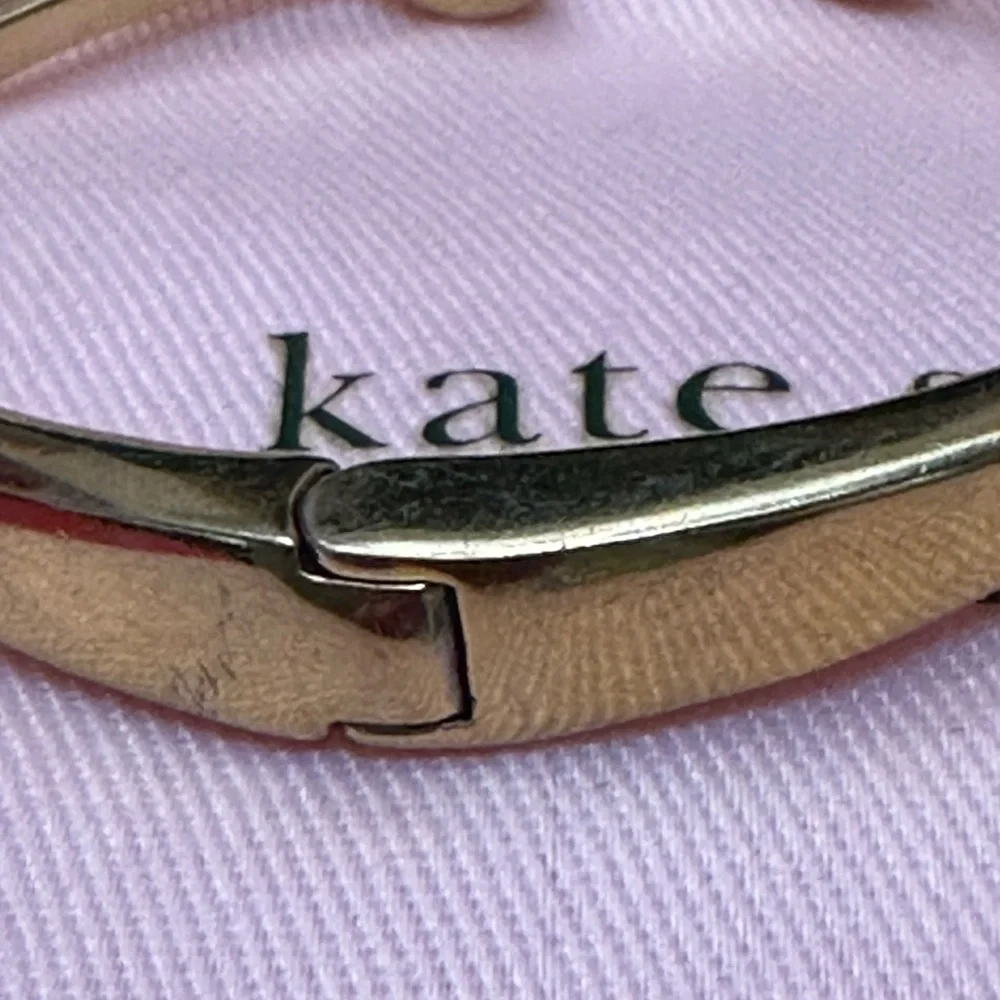 Kate Spade gold bracelet with back hinge! - Picture 4 of 6